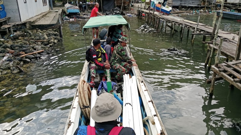 Menyeberangi lautan, Satgas TMMD Kodim 1501/Ternate wujudkan harapan air bersih di Desa Guaria Menyeberangi lautan, Satgas TMMD Kodim 1501/Ternate wujudkan harapan air bersih di Desa Guaria