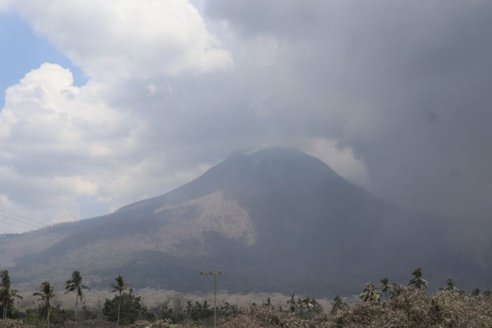 Badan Geologi: Aktivitas Gunung Lewotobi Laki-Laki masih tinggi