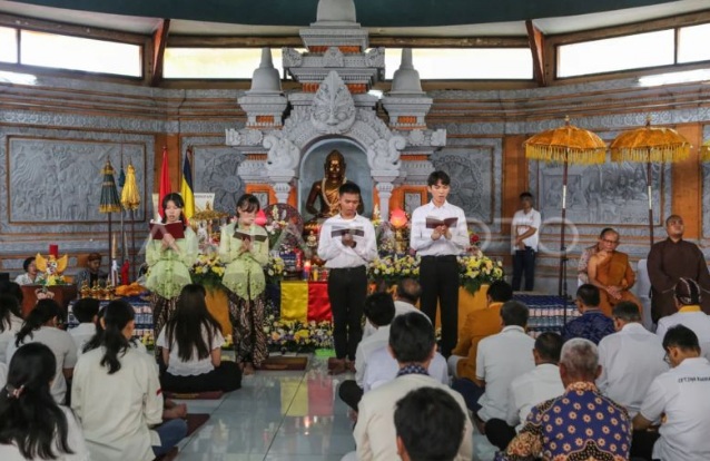 Pengunjung TMII capai 22 ribu selama libur Waisak 2025 Pengunjung TMII capai 22 ribu selama libur Waisak 2025