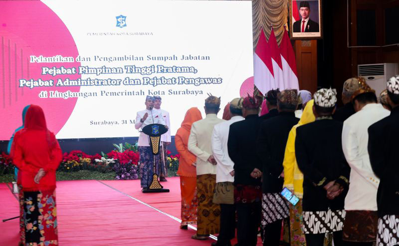 Wali Kota Surabaya lantik 223 pejabat untuk tingkatkan pelayan publik Wali Kota Surabaya lantik 223 pejabat untuk tingkatkan pelayan publik