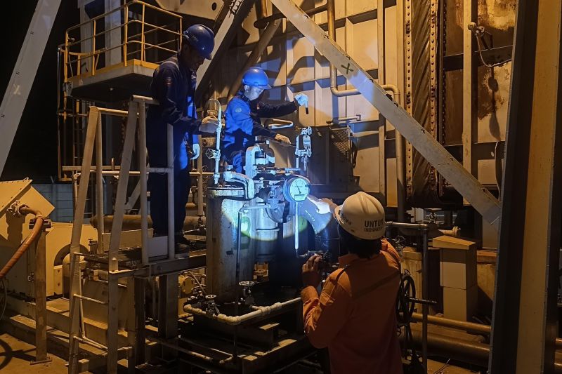 PLN berhasil pulihkan 100 persen sistem kelistrikan Bali PLN berhasil pulihkan 100 persen sistem kelistrikan Bali