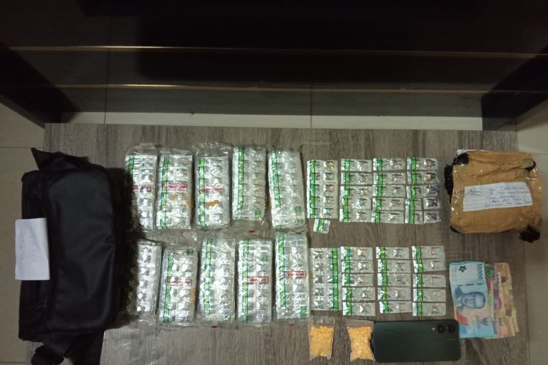 Polres Lebak: Nelayan pengedar obat keras terancam 12 tahun penjara Polres Lebak: Nelayan pengedar obat keras terancam 12 tahun penjara
