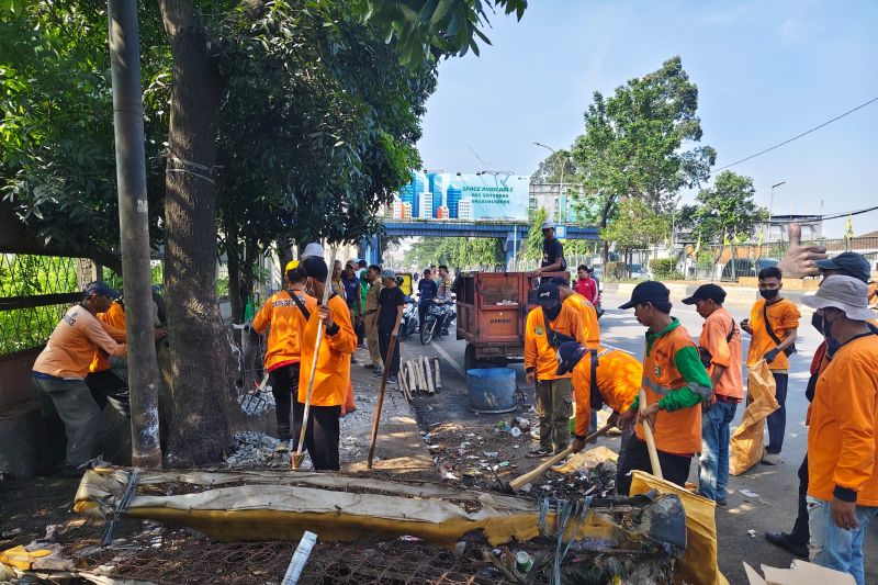DLH ajak masyarakat pilah sampah kurangi penumpukan di TPA DLH ajak masyarakat pilah sampah kurangi penumpukan di TPA