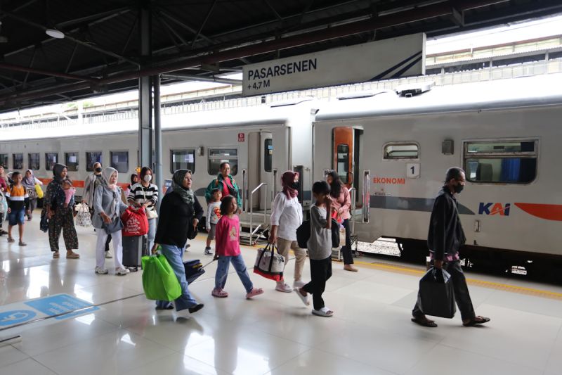 KAI pastikan maksimalkan layanan sambut Hari Buruh 2025