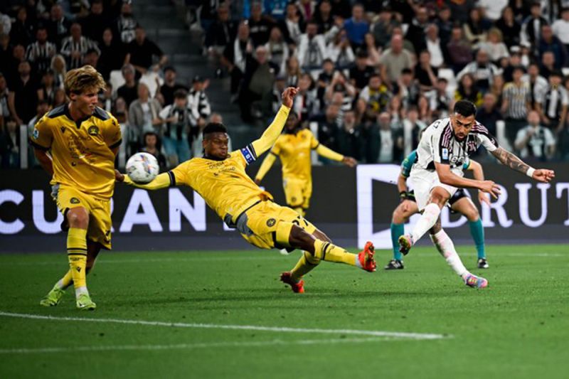 Juventus pertahankan peringkat empat setelah taklukkan Udinese 2-0 Juventus pertahankan peringkat empat setelah taklukkan Udinese 2-0
