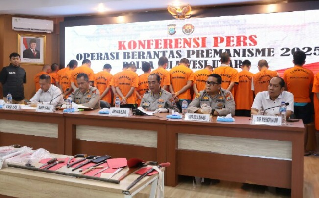 Polda Sulut dan jajaran ungkap 189 kasus dan amankan 63 tersangka Polda Sulut dan jajaran ungkap 189 kasus dan amankan 63 tersangka