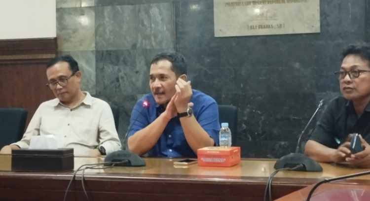 DPRD DIY minta proses hukum hingga tuntas kasus perusakan makam di Kotagede dan Bantul DPRD DIY minta proses hukum hingga tuntas kasus perusakan makam di Kotagede dan BantulÂ