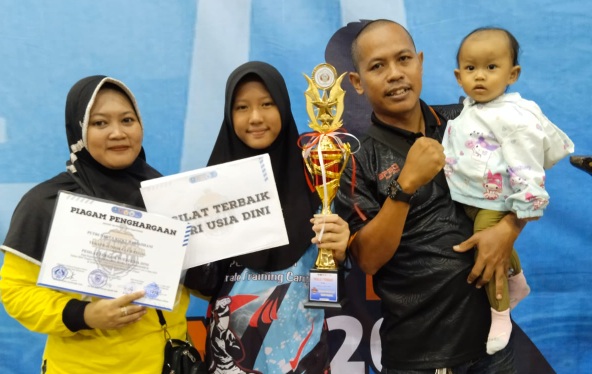 650 pesilat Jabar dan Jateng unjuk gigi di kejuaraan nasional pencak silat 650 pesilat Jabar dan Jateng unjuk gigi di kejuaraan nasional pencak silat
