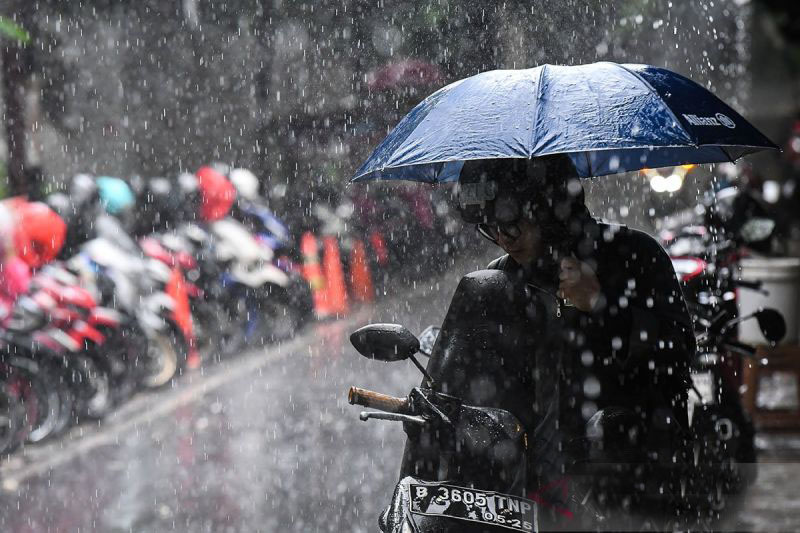 Senin, sebagian besar wilayah Jakarta berpotensi hujan pada sore hari Senin, sebagian besar wilayah Jakarta berpotensi hujan pada sore hari