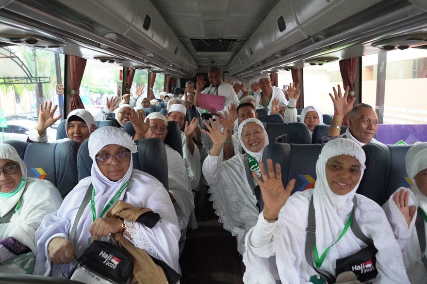 Kloter Pamungkas diberangkatkan, proses pemulangan jemaah haji dimulai 12 Juni 2025