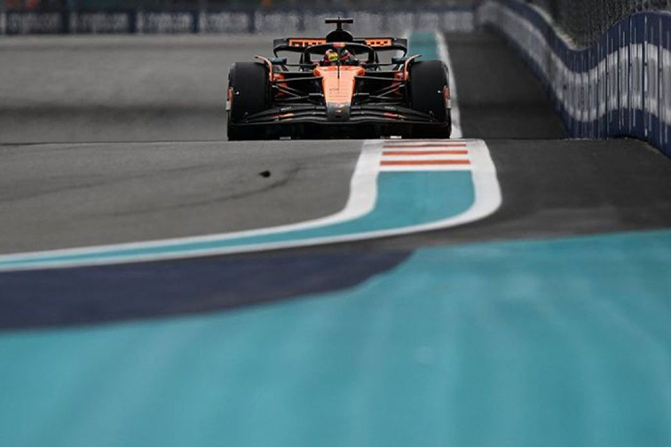 Piastri tak tergeser dari puncak klasemen usai menang di GP Miami Piastri tak tergeser dari puncak klasemen usai menang di GP Miami