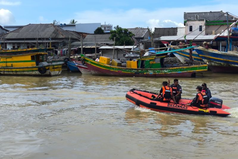 Tim SAR gabungan cari pemuda Brebes tenggelam di Sungai Ciliman