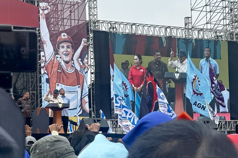 Presiden janji pertemukan buruh dan pemilik usaha di Istana Bogor