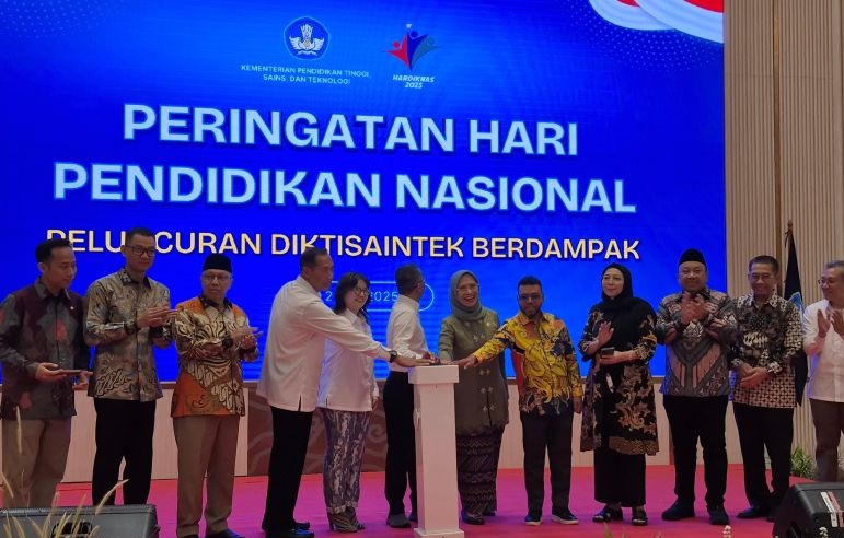 Kemdiktisaintek luncurkan Diktisaintek Berdampak pada Hardiknas 2025 Kemdiktisaintek luncurkan Diktisaintek Berdampak pada Hardiknas 2025