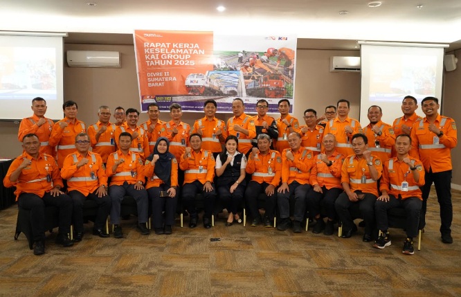 Divre II Sumbar perkuat budaya aman dan selamat lewat Raker Keselamatan 2025 Divre II Sumbar perkuat budaya aman dan selamat lewat Raker Keselamatan 2025