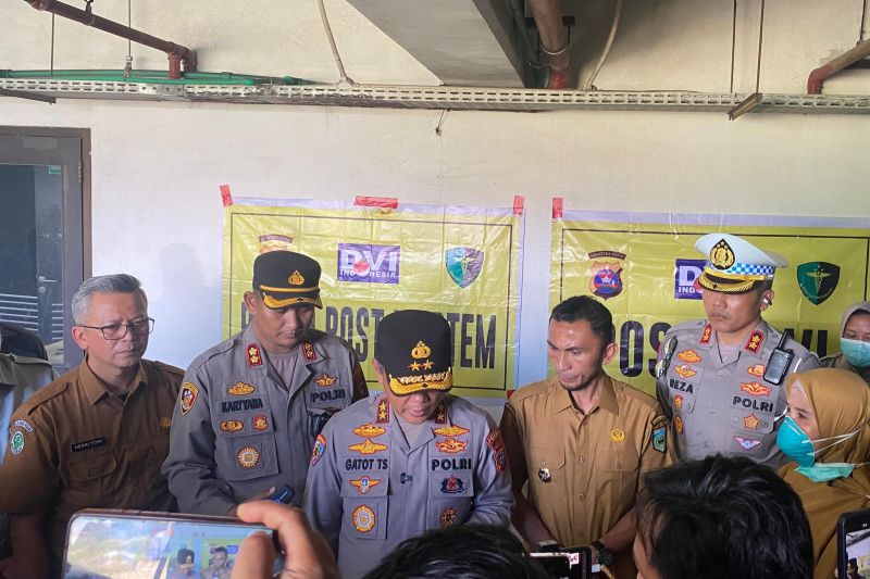 Polisi amankan bus ALS usai kecelakaan di Padang Panjang Polisi amankan bus ALS usai kecelakaan di Padang Panjang