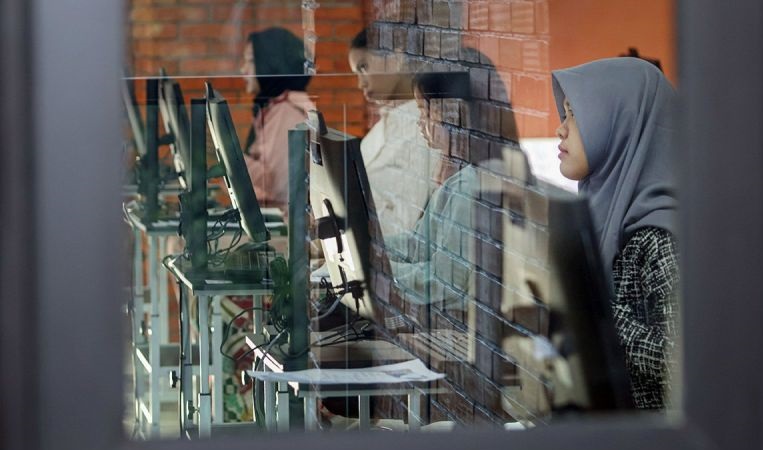 3.260 calon mahasiswa baru UI lolos jalur SNBT 2025 3.260 calon mahasiswa baru UI lolos jalur SNBT 2025