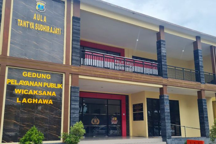 KPK sita barang bukti flasdisk dugaan korupsi wasbang di Situbondo KPK sita barang bukti flasdisk dugaan korupsi wasbang di Situbondo