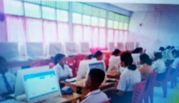 Merasakan layanan internet di sekolah 3T Supiori