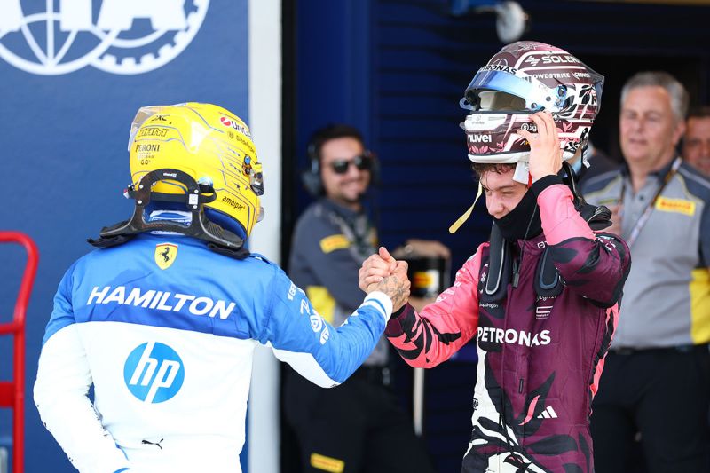 Hamilton dihukum penalti tiga grid setelah halangi Verstappen