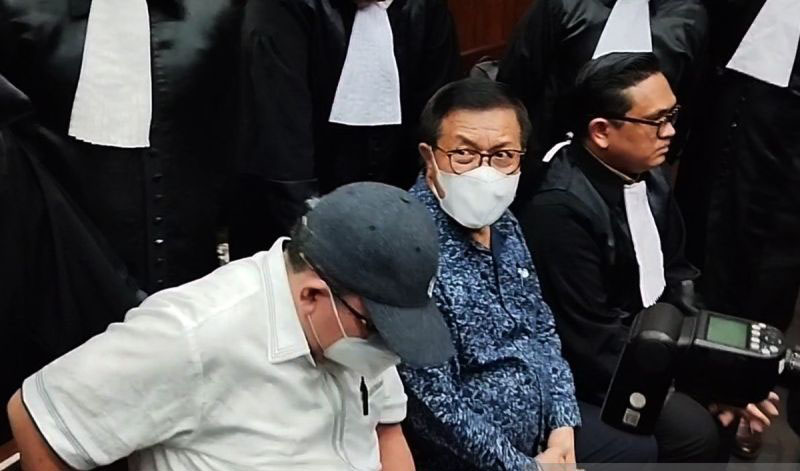 Dua hakim vonis bebas Ronald Tannur tak ajukan banding hukuman 7 tahun Dua hakim vonis bebas Ronald Tannur tak ajukan banding hukuman 7 tahun