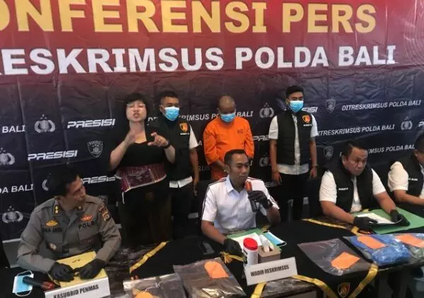 Ditreskrimsus Polda Bali amankan terduga pengoplos tabung LPG Ditreskrimsus Polda Bali amankan terduga pengoplos tabung LPG