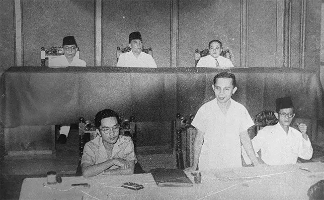 30 Agustus 1945: Pembentukan Komite Nasional Indonesia (KNI) 30 Agustus 1945: Pembentukan Komite Nasional Indonesia (KNI)
