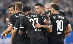 FC St. Pauli amankan kemenangan 2-0 atas 10 pemain Hamburger SV