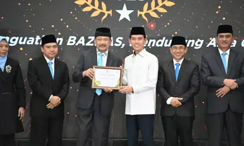 Prof Niam raih BAZNAS Award 2025 sebagai Ulama Pendukung Zakat Sejahterakan Umat Prof Niam raih BAZNAS Award 2025 sebagai Ulama Pendukung Zakat Sejahterakan Umat