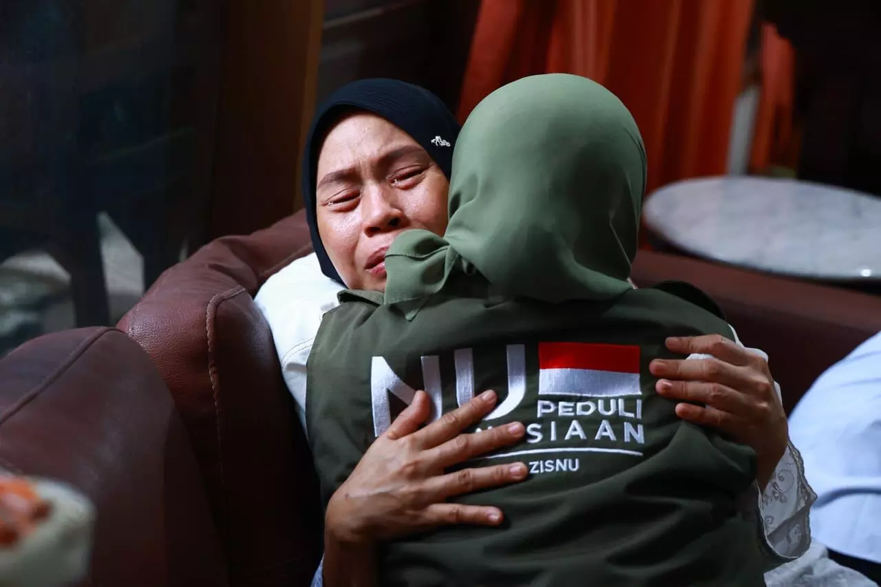 LAZISNU PBNU sambangi keluarga Affan Kurniawan dan serahkan santunan duka LAZISNU PBNU sambangi keluarga Affan Kurniawan dan serahkan santunan duka