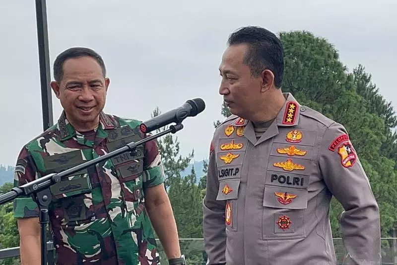 Kapolri tanggapi isu diminta mundur dari jabatan Kapolri tanggapi isu diminta mundur dari jabatan