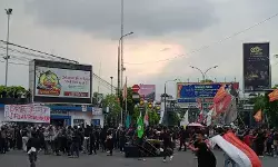 Mahasiswa Serang geruduk polpos kecam tindakan represif aparat