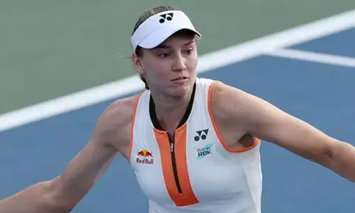 Rybakina dominasi lawan Raducanu untuk lolos ke babak keempat US Open Rybakina dominasi lawan Raducanu untuk lolos ke babak keempat US Open