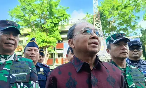 Wayan Koster minta polisi kawal aksi demo tak ciptakan ketegangan baru Wayan Koster minta polisi kawal aksi demo tak ciptakan ketegangan baru