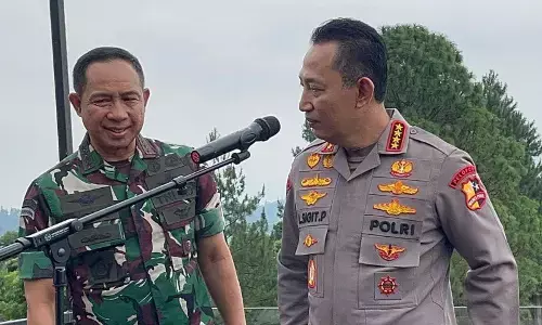 Kapolri tanggapi isu diminta mundur dari jabatan Kapolri tanggapi isu diminta mundur dari jabatan