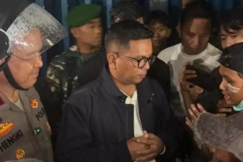 Gubernur Banten janji tindak lanjuti aspirasi massa aksi di Serang Gubernur Banten janji tindak lanjuti aspirasi massa aksi di Serang