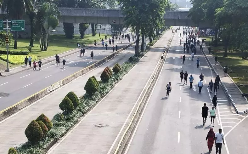 Kondisi Jakarta mulai normal, warga ramaikan CFD di Jalan Sudirman Kondisi Jakarta mulai normal, warga ramaikan CFD di Jalan Sudirman