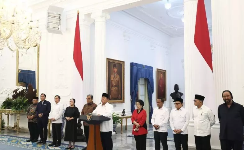 Prabowo perintahkan k/l terima rakyat yang datang beri masukan dan kritik Prabowo perintahkan k/l terima rakyat yang datang beri masukan dan kritik