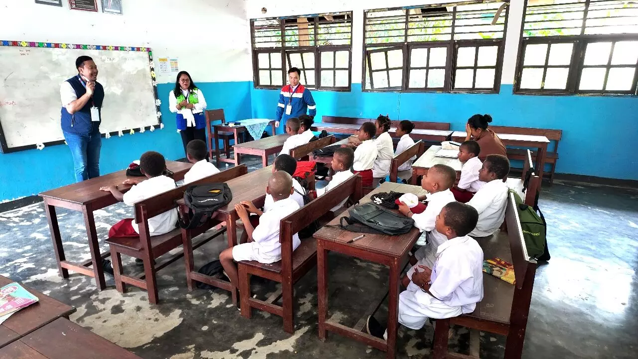 Pertamina Patra Niaga Regional Papua Maluku sukses gelar PEN 8.0 di sekolah Papua Pertamina Patra Niaga Regional Papua Maluku sukses gelar PEN 8.0 di sekolah Papua