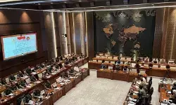 Usai digempur aksi unjuk rasa, DPR  akhirnya  menggelar rapat hari ini