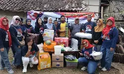 IBS salurkan bantuan rumah warga Salatiga yang terbakar