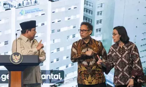 Ramai isu mundur, Sri Mulyani buktikan hadir di rapat kabinet kemarin Ramai isu mundur, Sri Mulyani buktikan hadir di rapat kabinet kemarin