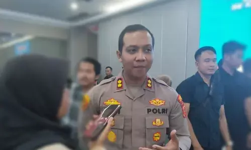 Kapolres Karawang rujuk satu polisi ke RS Polri akibat bentrok massa Kapolres Karawang rujuk satu polisi ke RS Polri akibat bentrok massa