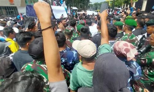 BEM se-Sumatra Selatan gelar aksi demokrasi di DPRD Provinsi