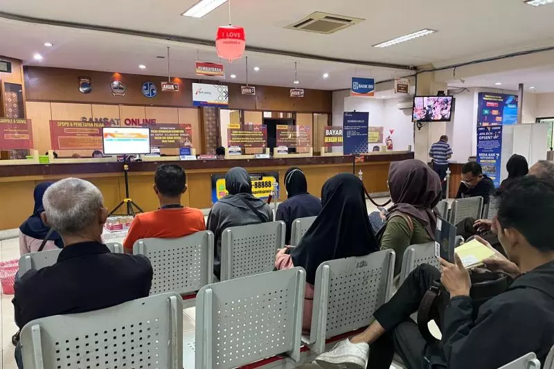 Pelayanan publik di Jateng tetap berjalan maksimal Pelayanan publik di Jateng tetap berjalan maksimal