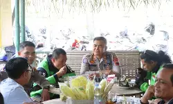 Situasi kondusif Satlantas Polres Salatiga `ngopi` bareng pengemudi ojol