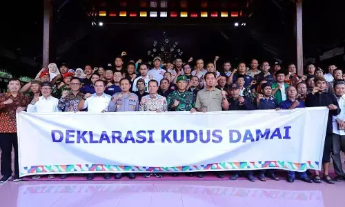 Elemen masyarakat di Kudus gelar Deklarasi Kudus Damai Elemen masyarakat di Kudus gelar Deklarasi Kudus Damai