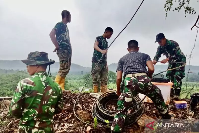 Hari ketiga pencarian helikopter hilang, Tim SAR turunkan lima SRU Hari ketiga pencarian helikopter hilang, Tim SAR turunkan lima SRU