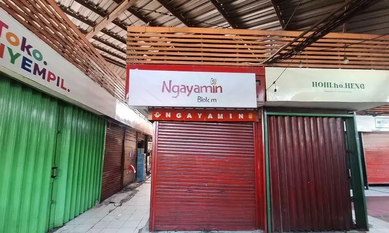 Sewa kios pedagang Blok M yang relokasi ke lantai dasar gratis 2 bulan