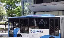 Transjakarta aktif kembali layani masyarakat usai dirusak massa Transjakarta aktif kembali layani masyarakat usai dirusak massa